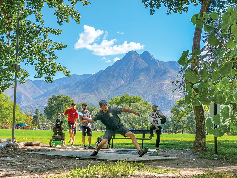 Why Disc Golf is the Perfect Social&nbsp;Sport